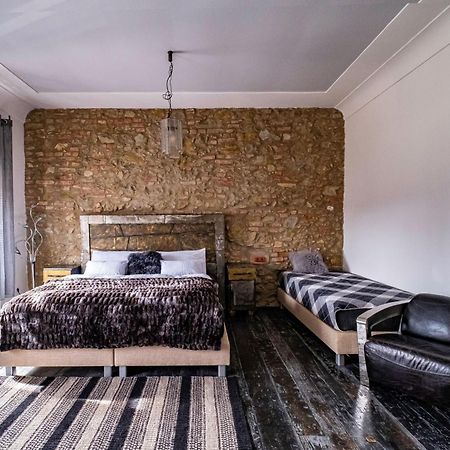 Knize Ferdinand Apartments Микулов Екстериор снимка