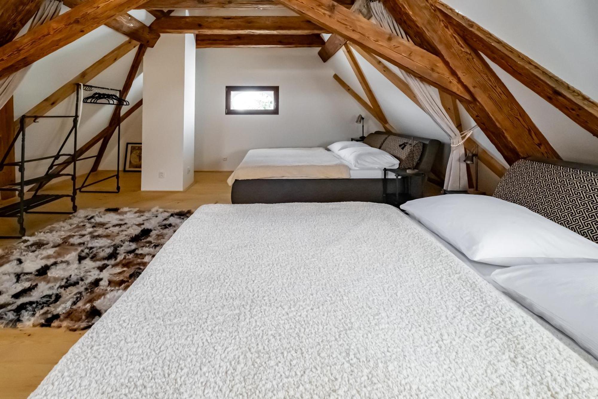 Knize Ferdinand Apartments Микулов Екстериор снимка