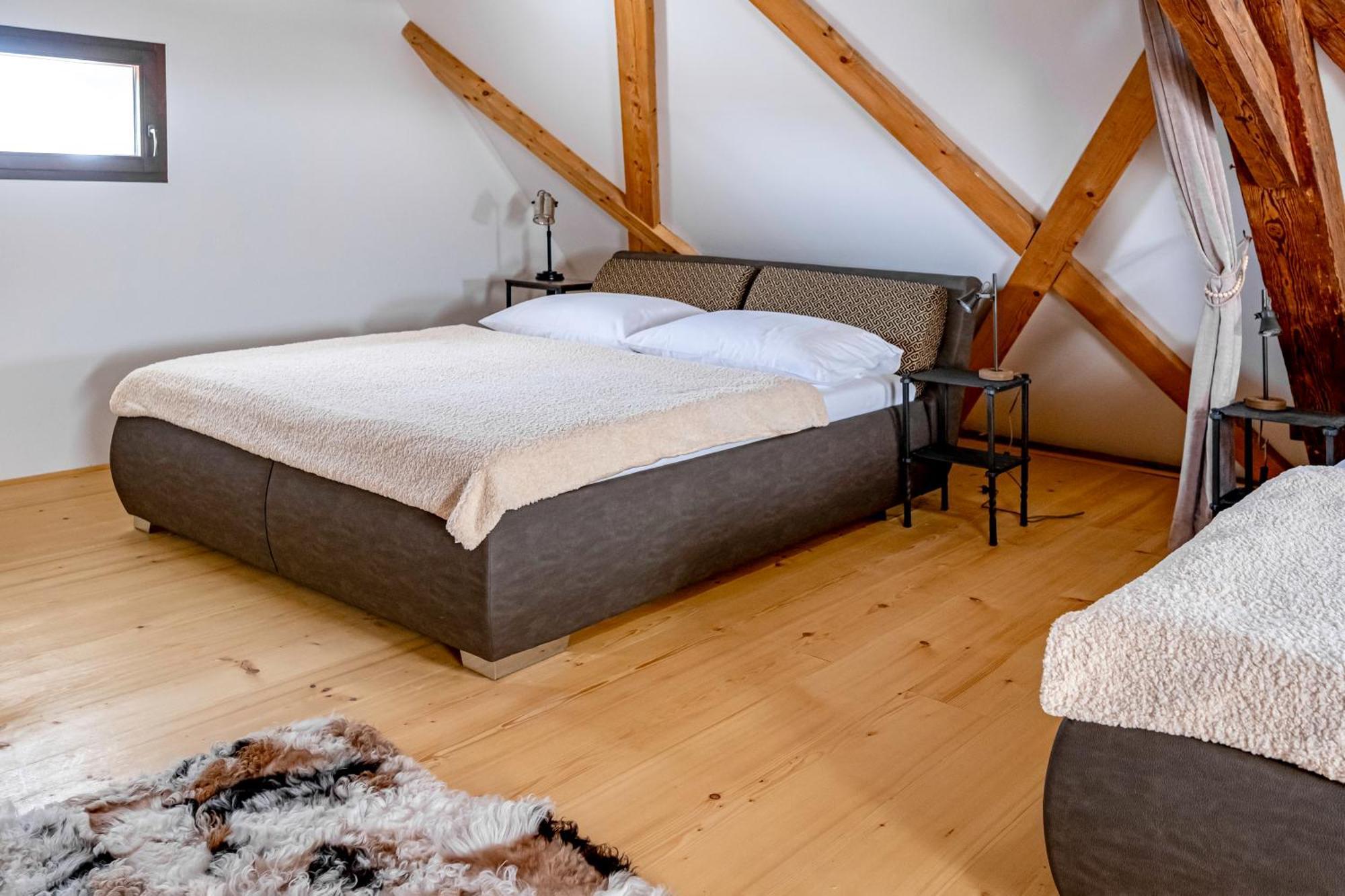 Knize Ferdinand Apartments Микулов Екстериор снимка