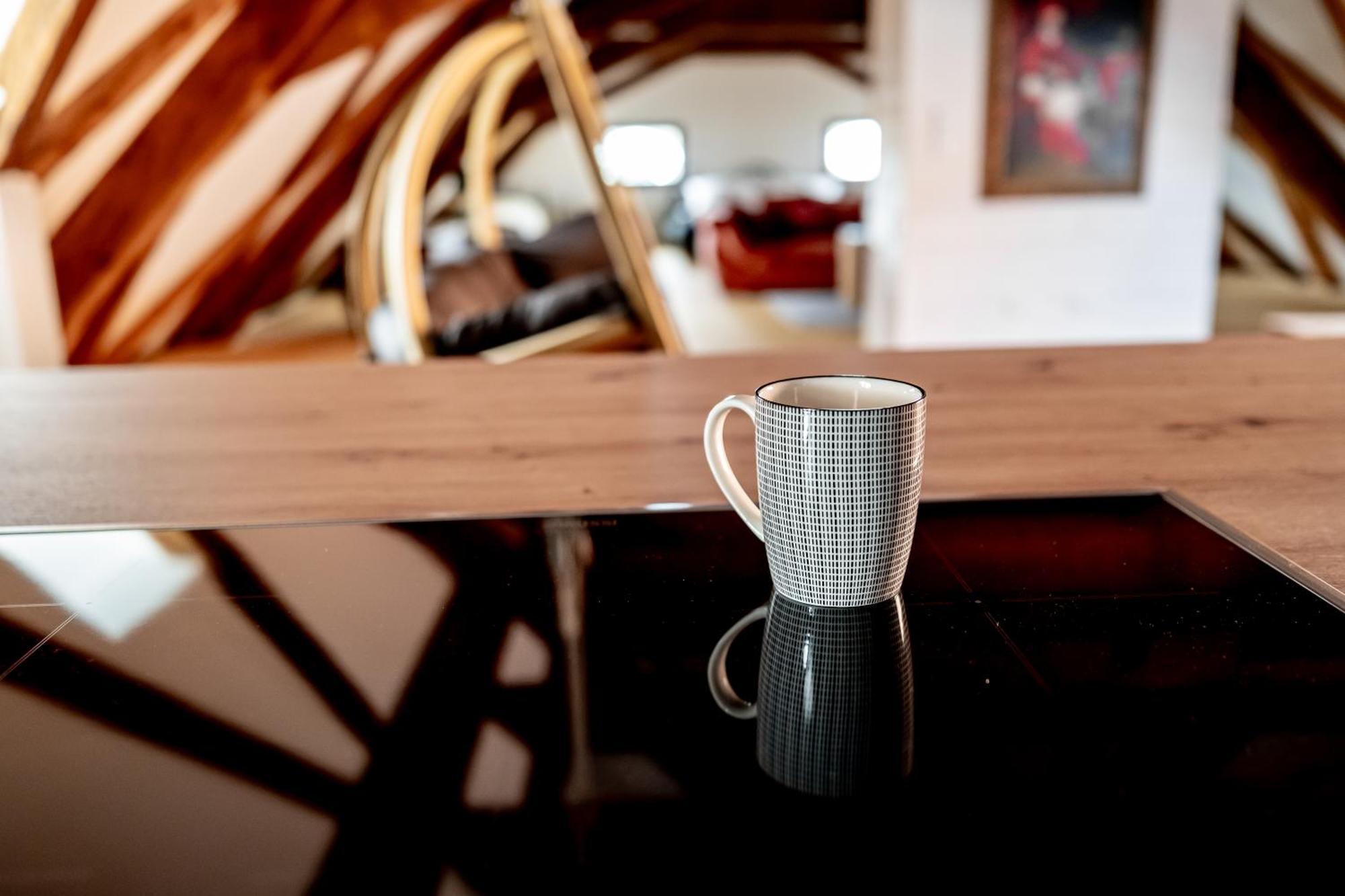 Knize Ferdinand Apartments Микулов Екстериор снимка